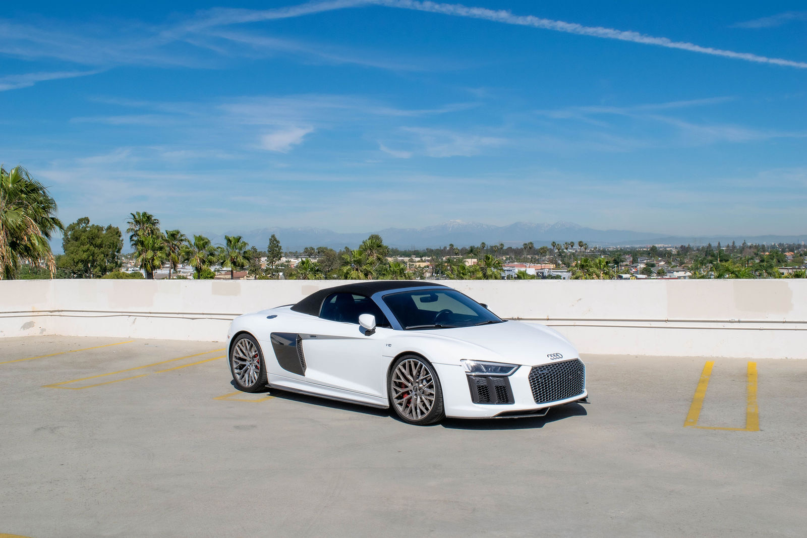 2017 Audi R8 V10 Spyder photo 2
