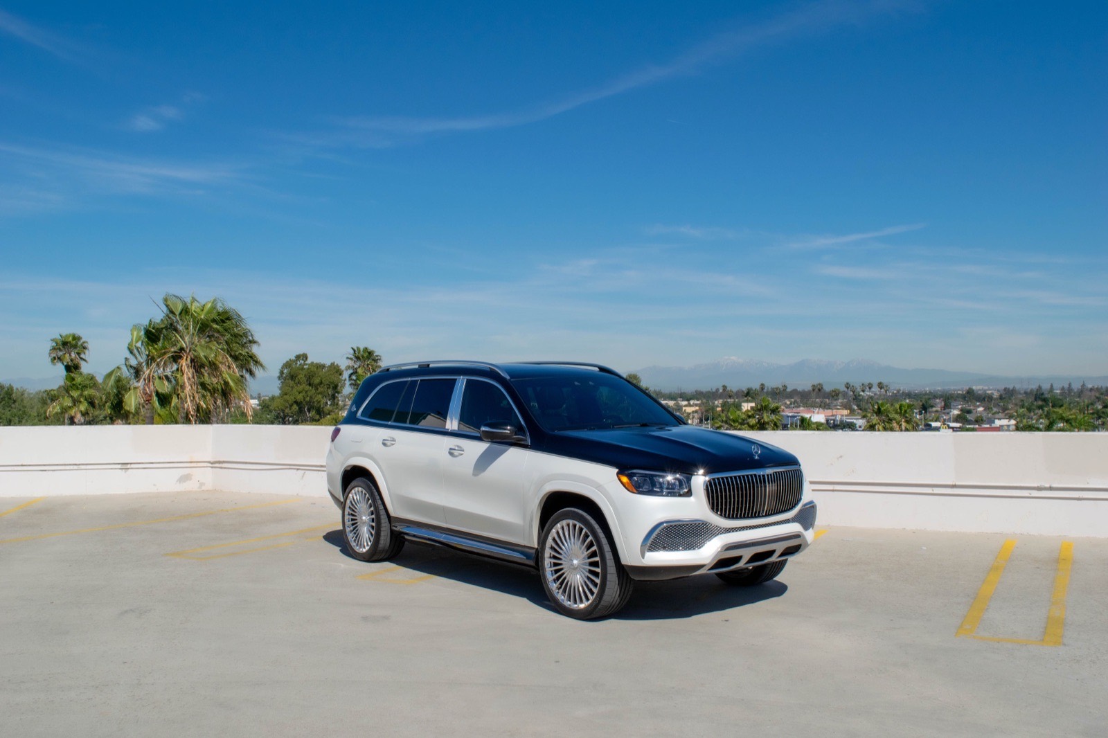 2022 Mercedes-Benz GLS 600 Maybach (2-Tone)