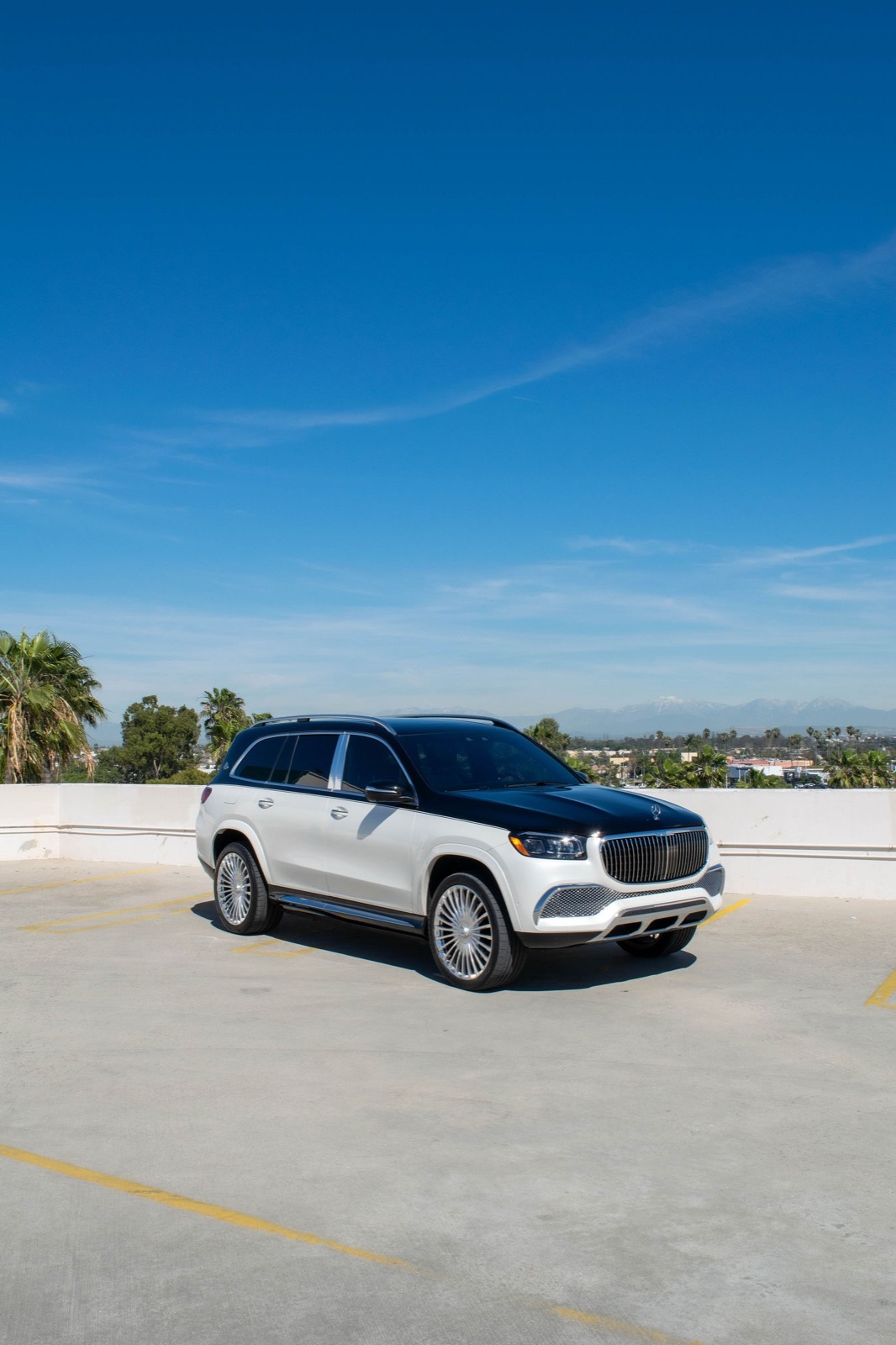 2-Tone Mercedes-Benz GLS 600 for rent in Orange County (view 4)