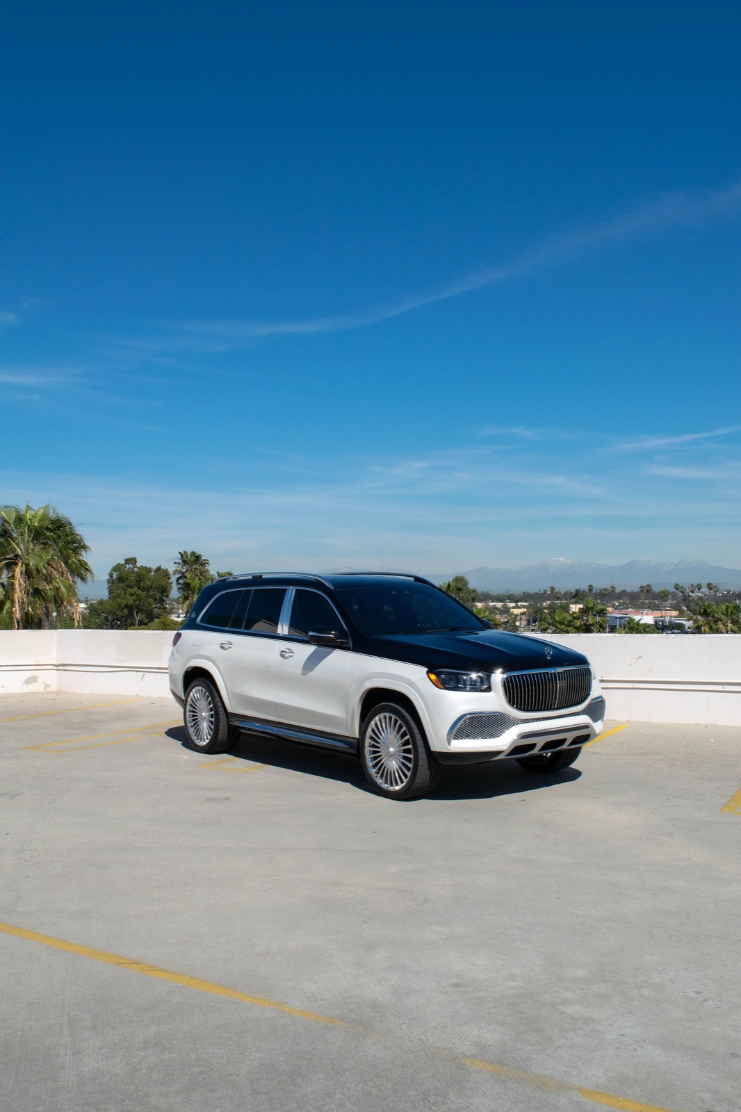 2-Tone Mercedes-Benz GLS 600 for rent in Orange County (view 5)