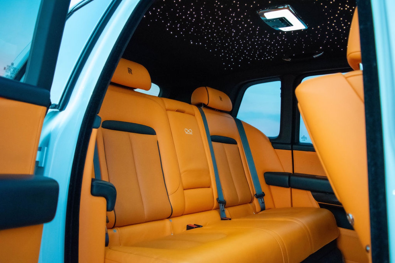 White Rolls-Royce Cullinan for rent in Orange County (view 2)